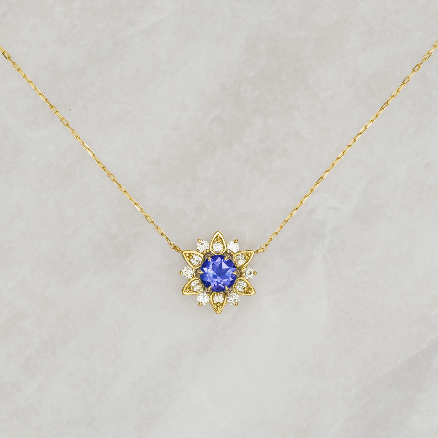 Nymphaea / Tanzanite necklace