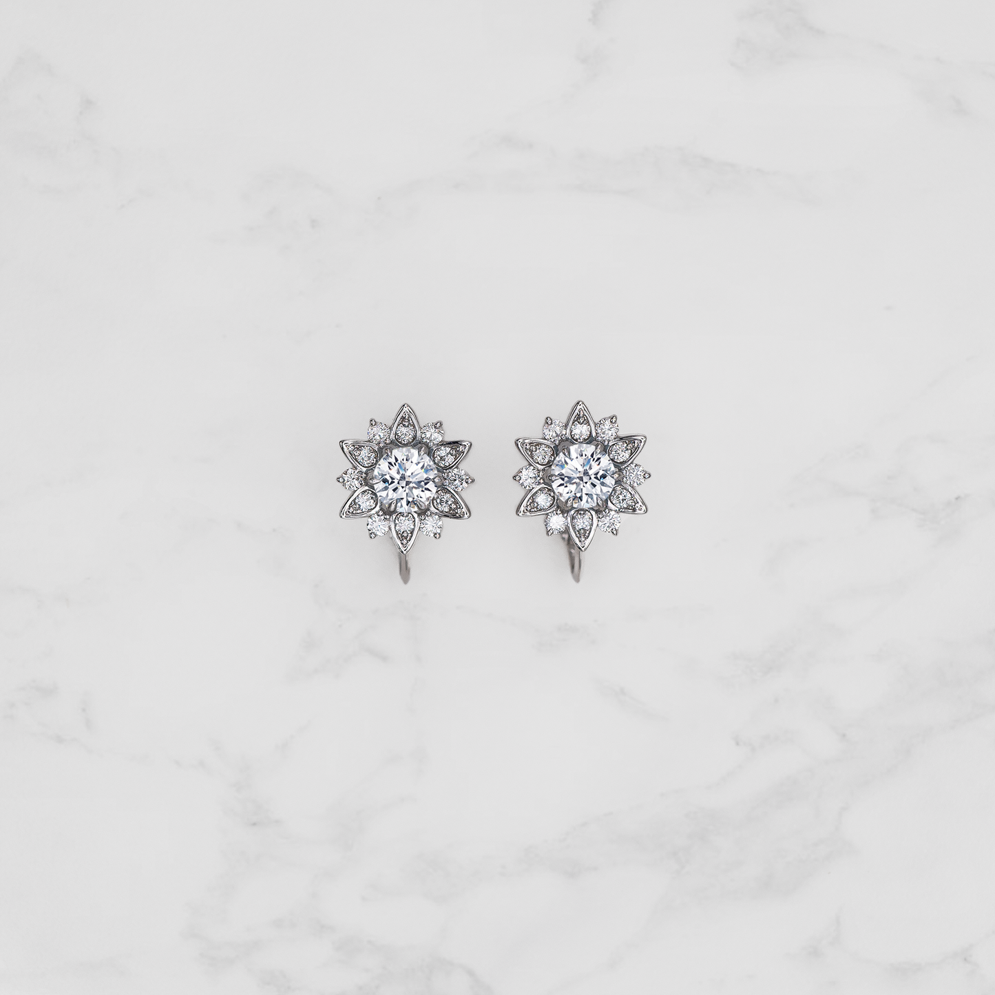 Nymphaea / Diamond earrings