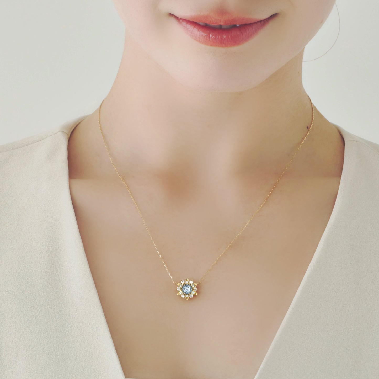 Nymphaea / Aquamarine necklace