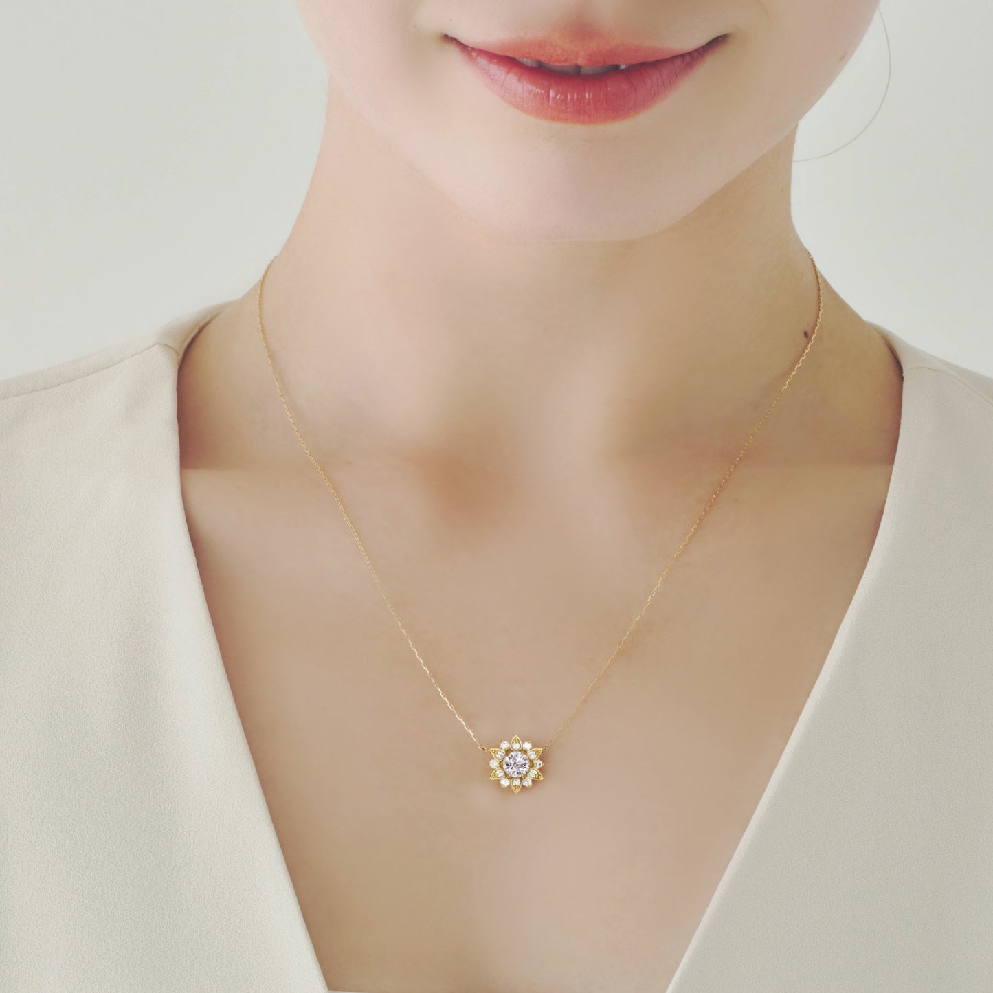 Nymphaea / Diamond necklace
