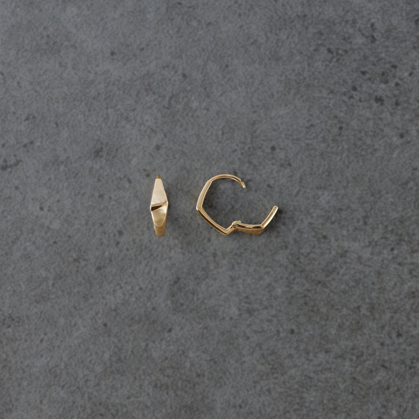 Angular / Experimental Pierced earrings