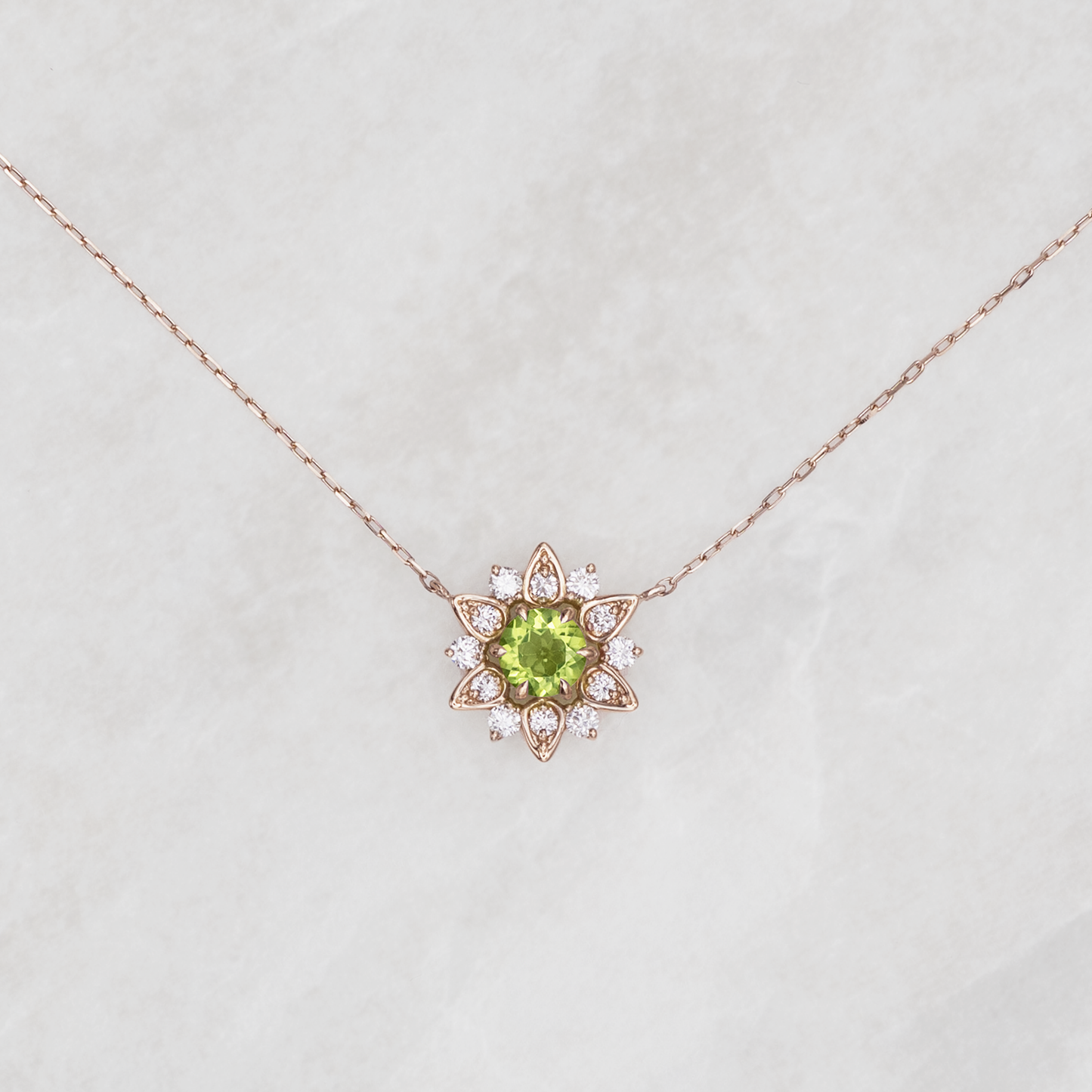 Nymphaea / Peridot necklace