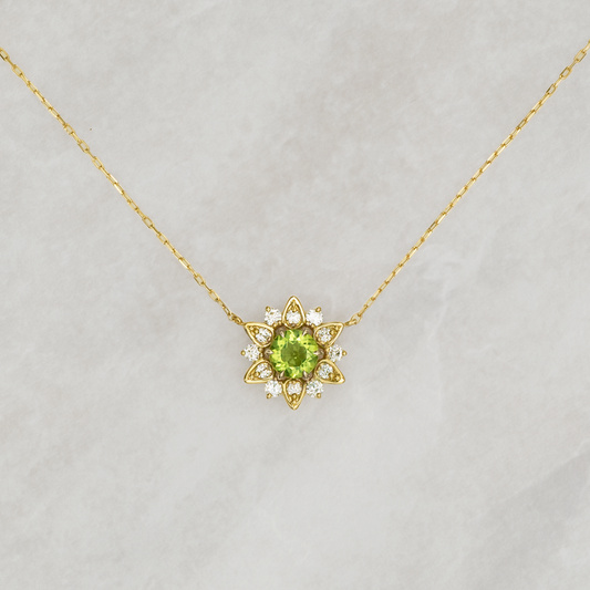 Nymphaea / Peridot necklace