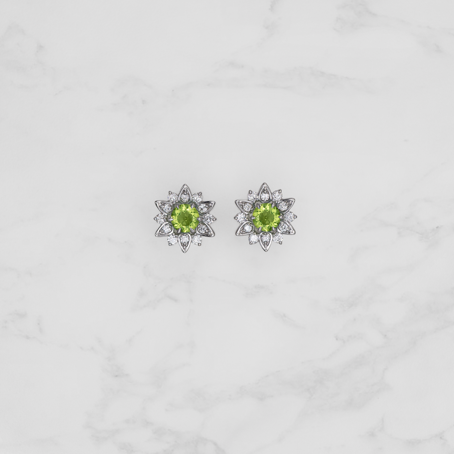 Nymphaea / Peridot earrings